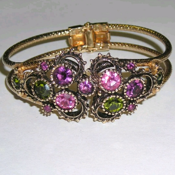Sarah Coventry Jewelry - Vintage signed Sarah Coventry bracelet PM232